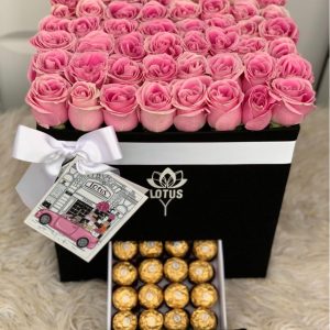 Caja 50 Rosas con ferreros