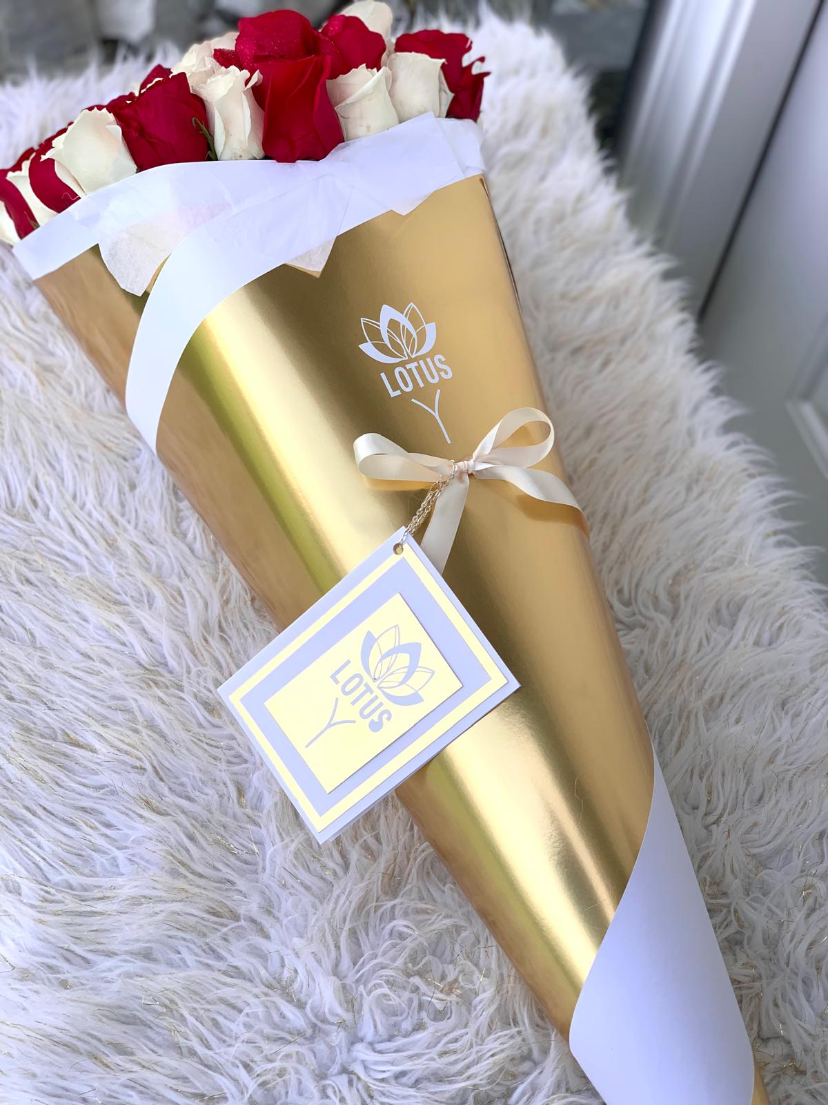 Cono de 50 rosas - Imagen 7